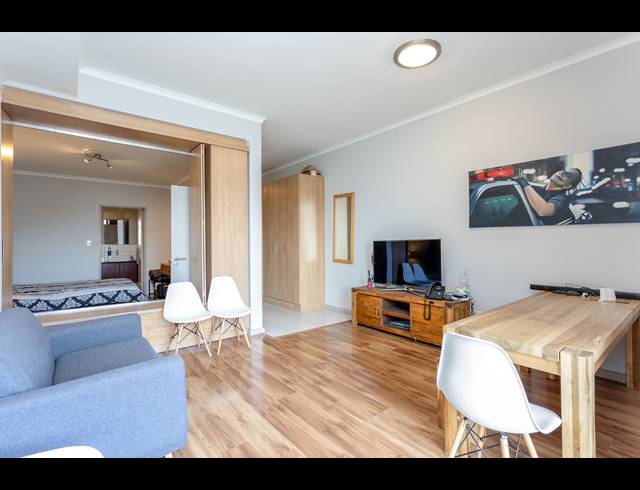 2 BEDROOM APARTMENT FOR SALE IN WOODSTOCK